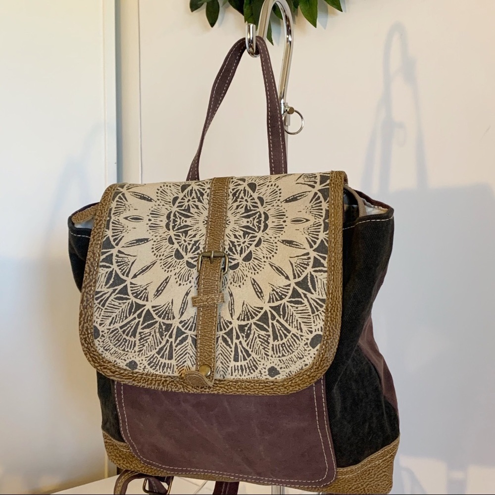 Myra Daisy Delight Vintage Canvas Leather Backpack bag! - Picture 3 of 5